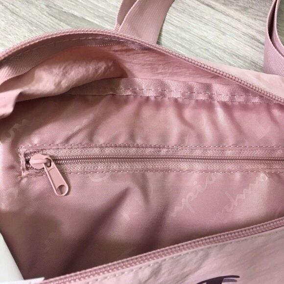 NWT Champion Ultimate‎ Durability pink Crossbody Fanny pack Bag - Picture 6 of 12